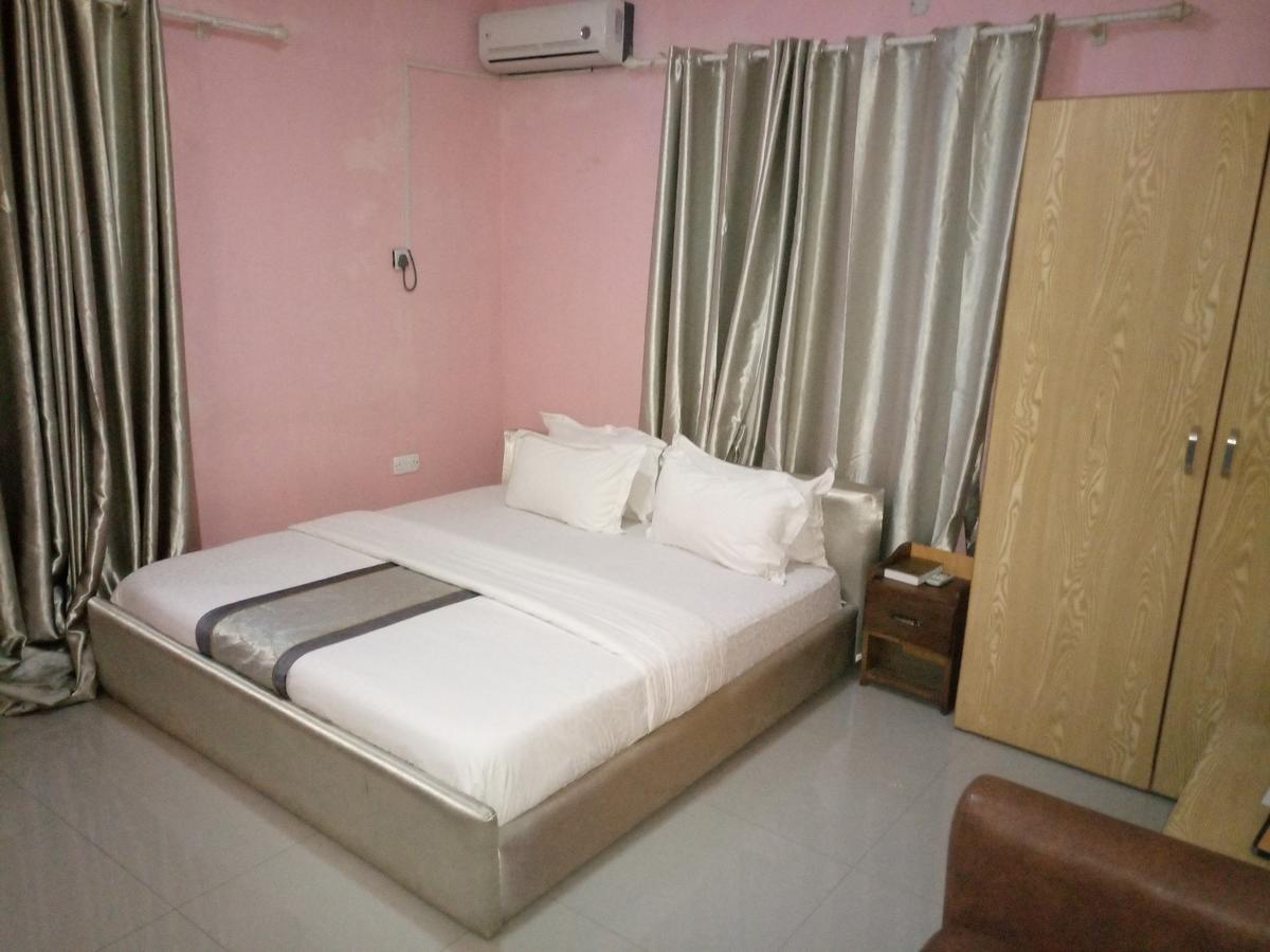 Glorious Hotel & Suites Ikotun エクステリア 写真