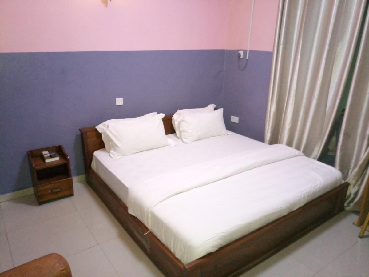 Glorious Hotel & Suites Ikotun エクステリア 写真